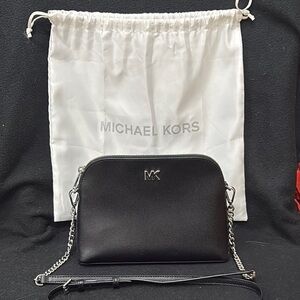 Michael Kors Black Crossbody Bag with Sleek Leather Design